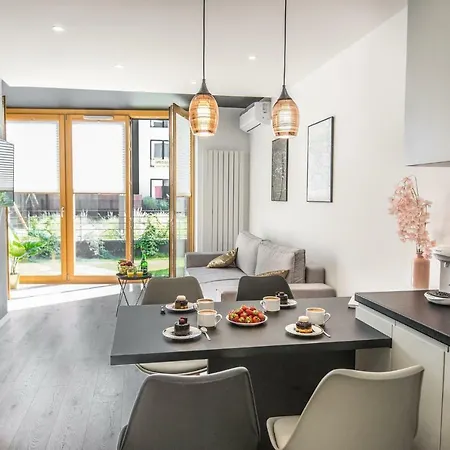 Boulevard Apartment
