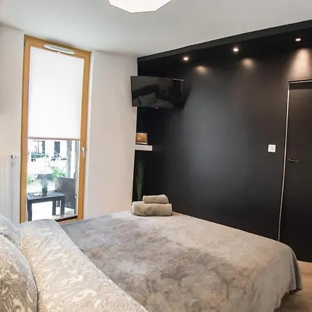 Apartment Boulevard *